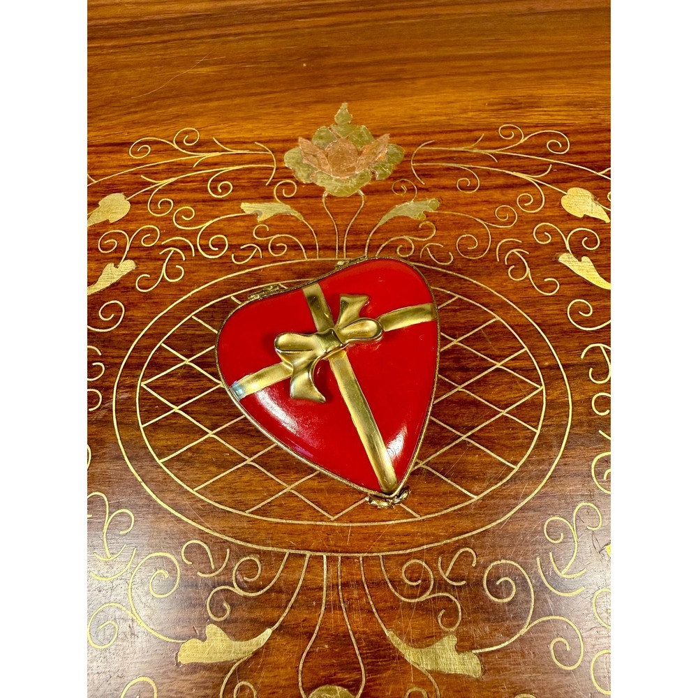 Vintage Rochard Limoges Heart Chocolate Box • Hand Painted Porcelain Trinket Box - Picture 5 of 17